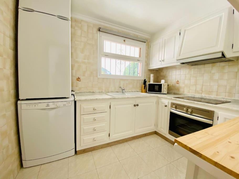 Villa With Private Pool And Close To The Beach Calpe Bagian luar foto