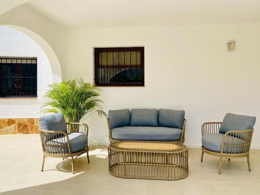 Villa With Private Pool And Close To The Beach Calpe Bagian luar foto